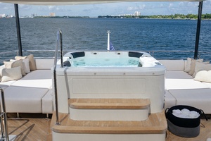 M Y 12 102ft Ocean Alexander Yacht For Sale