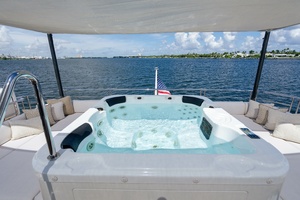 M Y 12 102ft Ocean Alexander Yacht For Sale