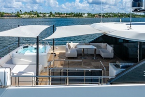 M Y 12 102ft Ocean Alexander Yacht For Sale