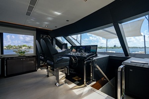 M Y 12 102ft Ocean Alexander Yacht For Sale