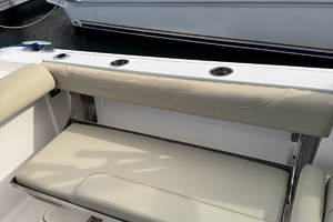 33ft Pursuit Yacht For Sale