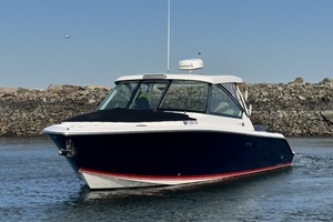 33ft Pursuit Yacht For Sale