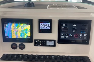25ft Twin Vee Yacht For Sale