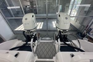 25ft Twin Vee Yacht For Sale