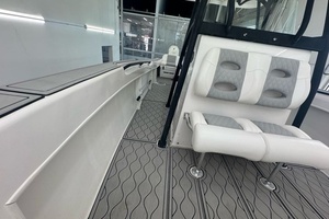 25ft Twin Vee Yacht For Sale