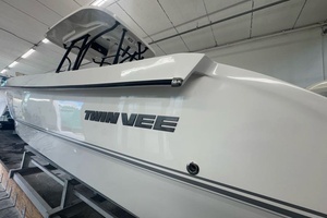 25ft Twin Vee Yacht For Sale