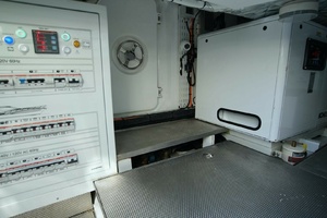 56FT (17.27M) UNIESSE