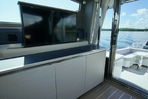 56FT (17.27M) UNIESSE