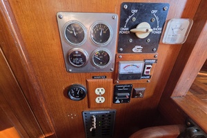 43ft Albin Yacht For Sale