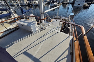 43ft Albin Yacht For Sale