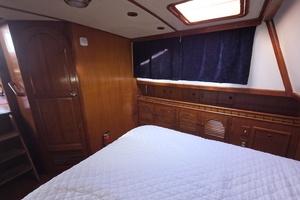 43ft Albin Yacht For Sale