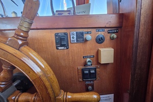 43ft Albin Yacht For Sale