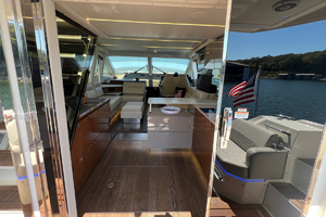52FT (15.85M) SEA RAY