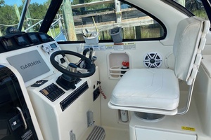 33ft Pursuit Yacht For Sale