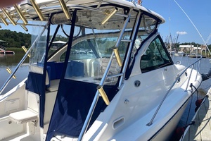 33ft Pursuit Yacht For Sale
