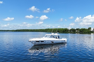 40' Intrepid 2021