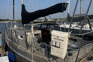 PATINA 35ft Brewer Yacht For Sale