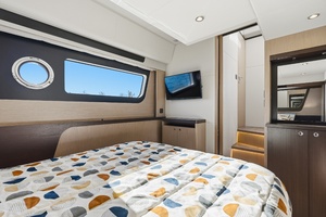 47ft Absolute Yacht For Sale