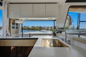 47ft Absolute Yacht For Sale