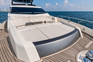 THE BRASS RING 85ft Ferretti Yachts Yacht For Sale