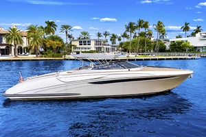 GLORIA Worth Avenue Yachts