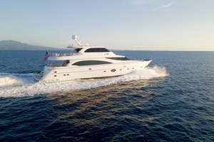 88FT (26.82M) HORIZON Worth Avenue Yachts
