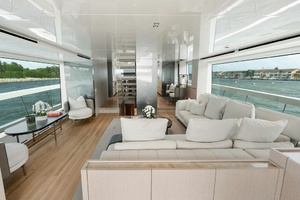 M/Y INTOUCHABLES