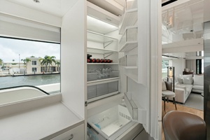 M/Y INTOUCHABLES