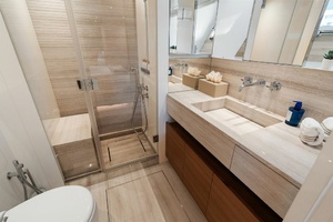 M/Y INTOUCHABLES