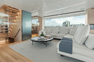M/Y INTOUCHABLES
