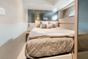 M/Y INTOUCHABLES