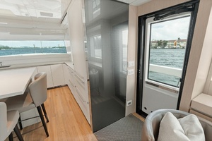 M/Y INTOUCHABLES