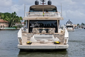 M/Y INTOUCHABLES