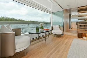 M/Y INTOUCHABLES