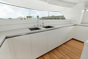 M/Y INTOUCHABLES