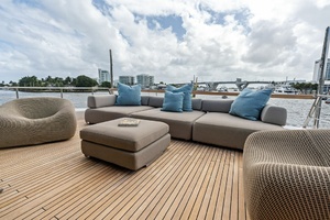M/Y INTOUCHABLES