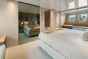M/Y INTOUCHABLES