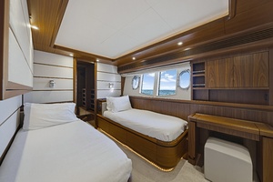 97FT (29.69M) FERRETTI YACHTS