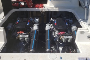 Island Girl 30ft Luhrs Yacht For Sale