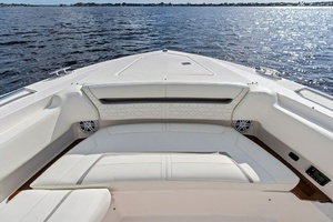 38FT (11M) TIARA YACHTS
