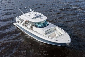 38FT (11M) TIARA YACHTS