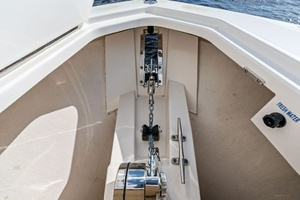 38FT (11M) TIARA YACHTS