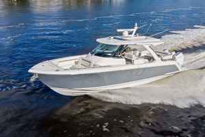 38FT (11M) TIARA YACHTS