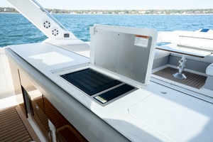 43FT (13.11M) TIARA YACHTS