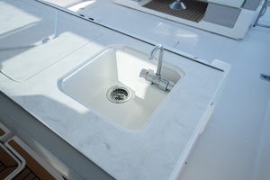 43FT (13.11M) TIARA YACHTS