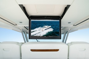 43FT (13.11M) TIARA YACHTS