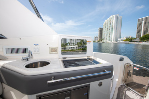 32ft Sea Ray Yacht For Sale