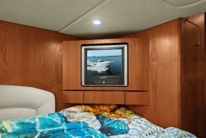 2007 Tiara Yachts 4300 Sovran thumbnail 28