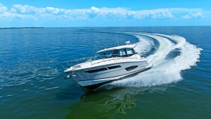 Dynamic Bow View in Motion