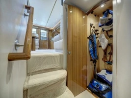 2017 Viking 52 Convertible thumbnail 13
